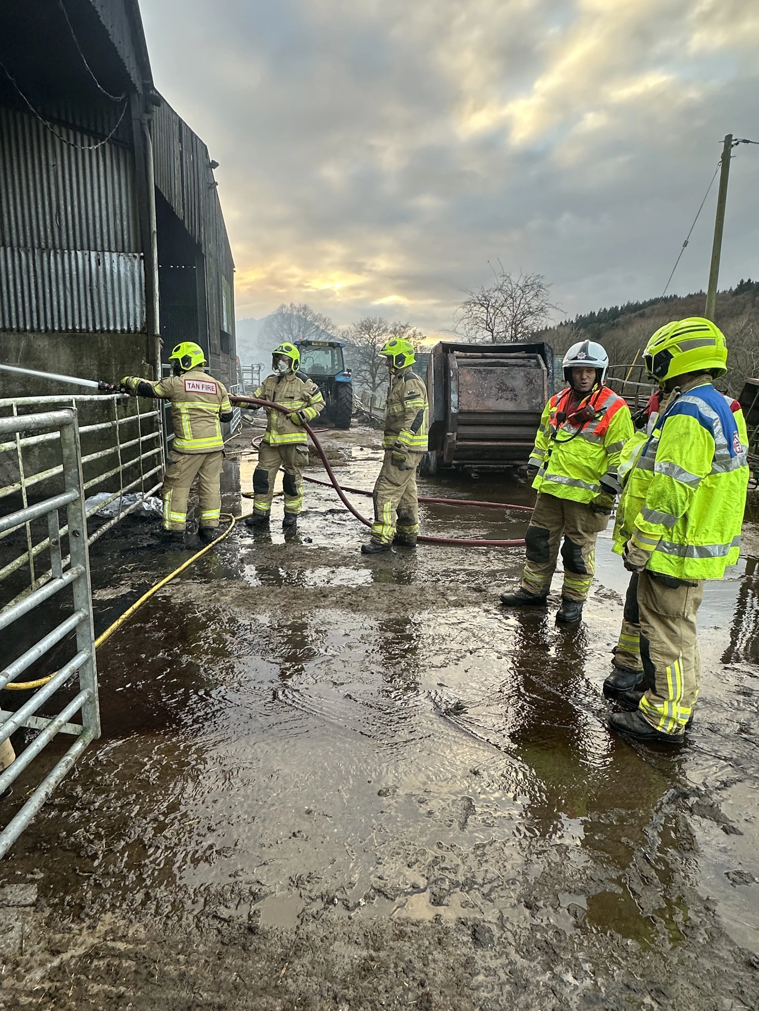 Welshpool Barn Fire 04